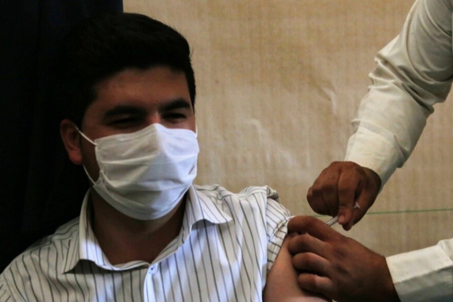 تصویر واکسیناسیون ۲۴ درصد جمعیت شهرستان بروجن علیه کرونا