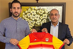 محمد آبشک با فولاد خوزستان تمدید کرد