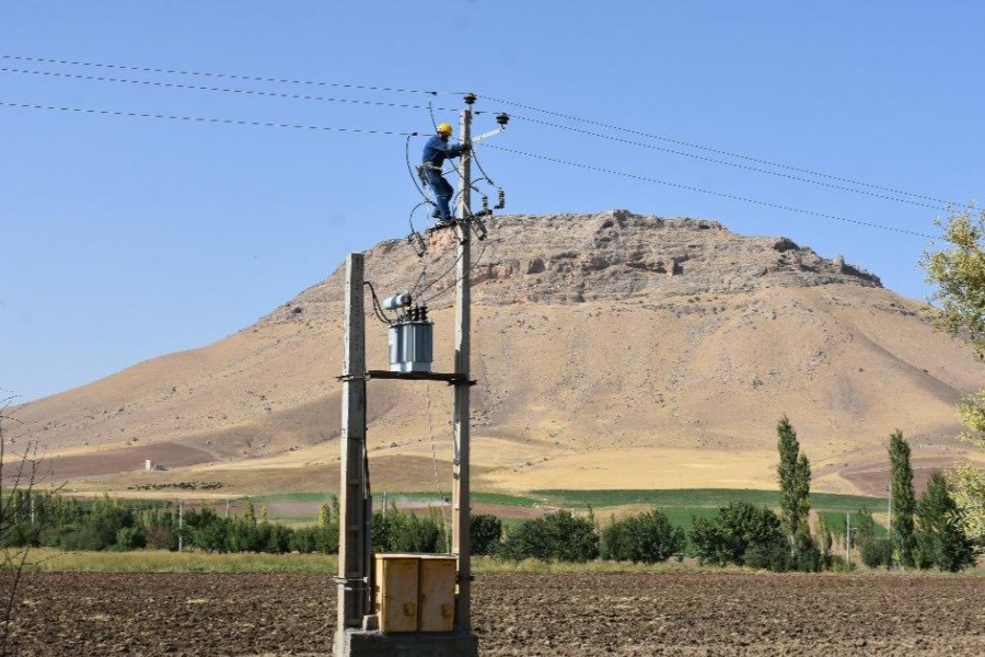 به مناسب هفته دولت 23 پروژه بهینه‌سازی شیکه برق روستایی در آذربایجان‌غربی کلنگ‌زنی می‌شود