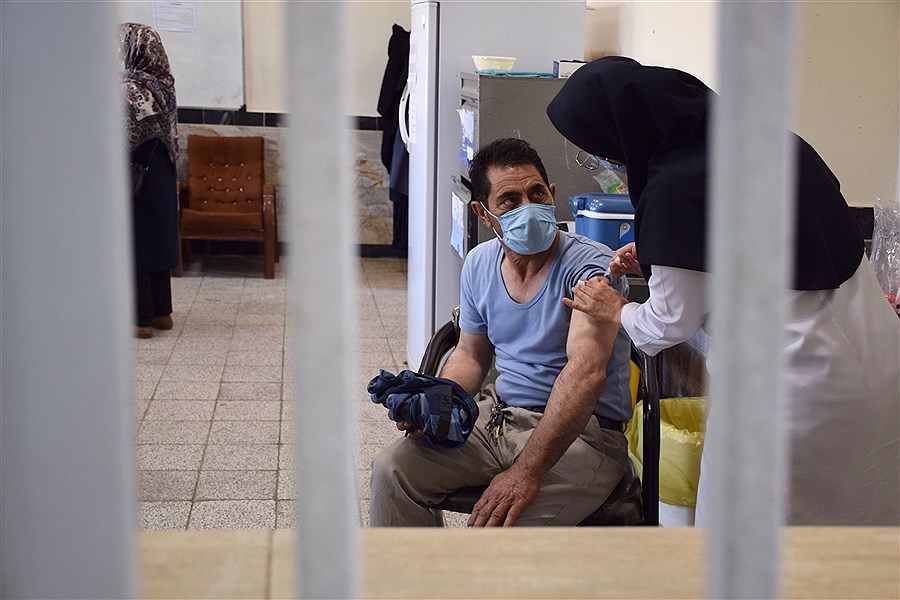 روند واکسیناسیون کرونا در سطح شهر مشهد