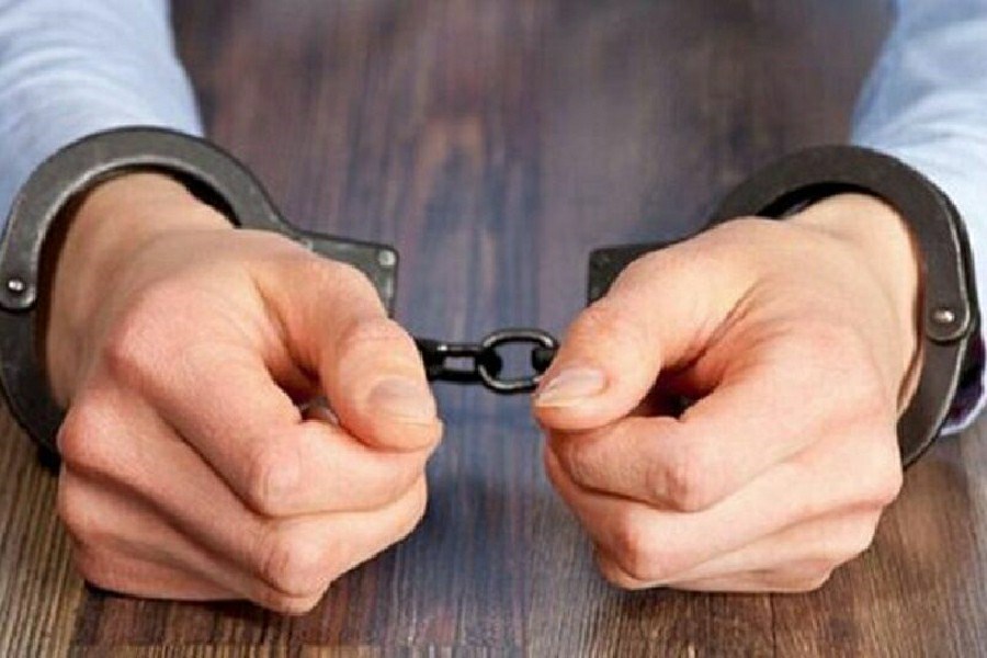 تصویر دستگیری ۳ سارق و مالخر با ۲۵ فقره سرقت