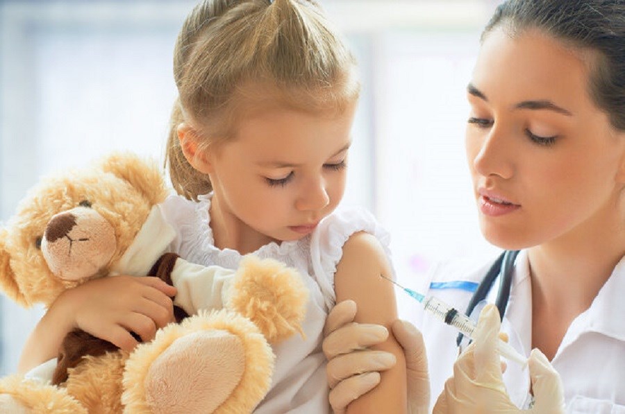 تصویر واکسن کرونا برای کودکان چه عوارضی دارد؟