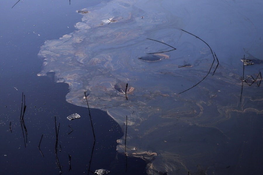 تصویر پاکسازی آلودگی نفتی اروندرود پس از چهار روز