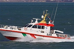جان ۵ خدمه موتور لنج تجاری در آبهای جزیره سیری نجات یافت