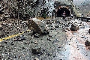 هشدار&#47; خطر ریزش سنگ در محورهای کوهستانی استان تهران
