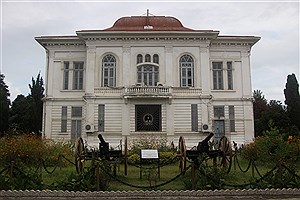 کاخ موزه بندر انزلی