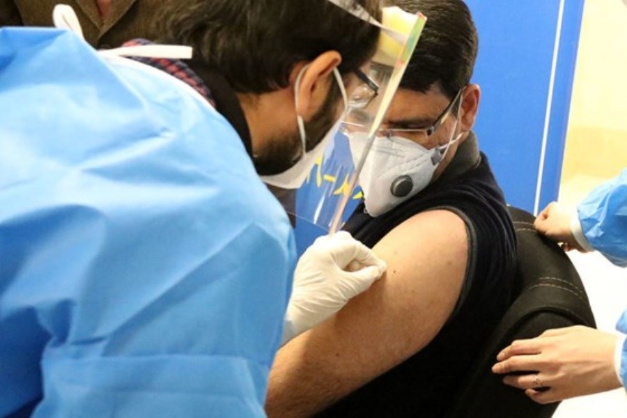 سن واکسیناسیون در بوشهر به ۲۲ سال رسید