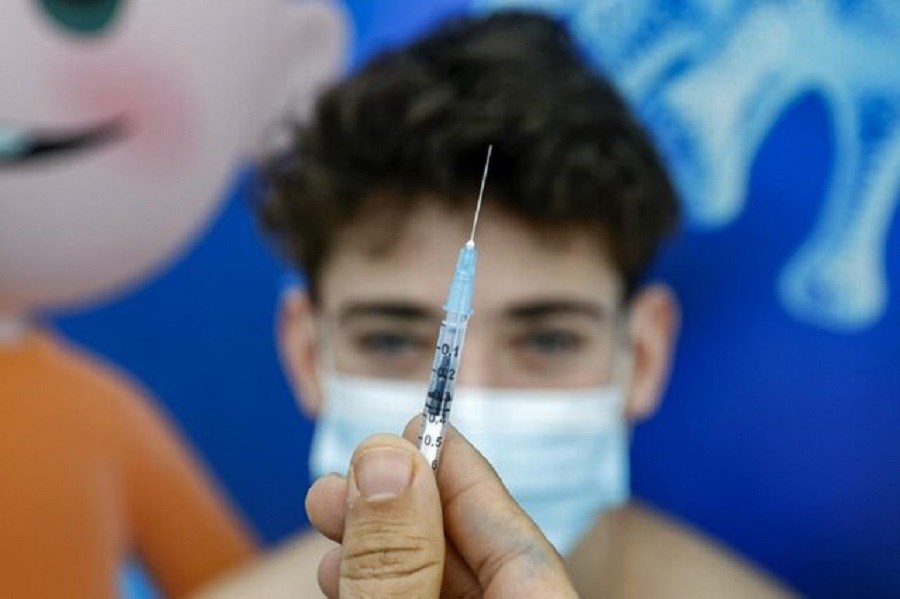 تصویر لزوم واکسیناسیون دانش آموزان