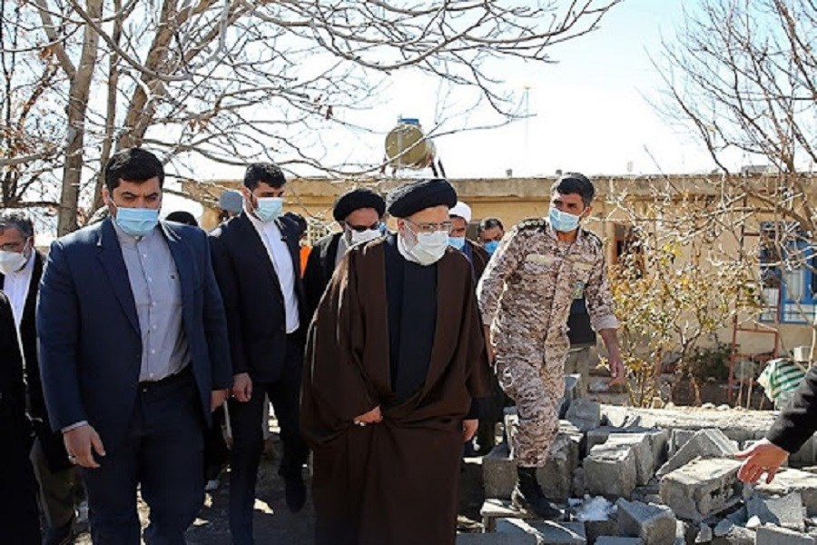 ورود سرزده رئیس جمهور به خوزستان جهت بررسی مناطق زلزله زده اندیکا