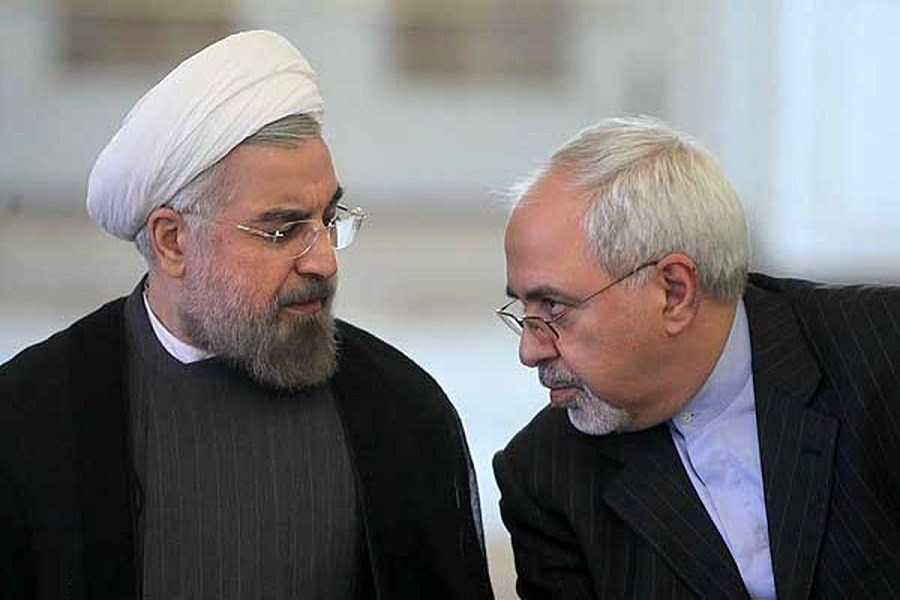تصویر رئیس جمهور از همه جا بی خبر!!&#47;  روحانی باید به تاریخ و مردم پاسخ دهد