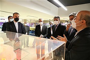 امیرعبداللهیان از نمایشگاه صنعت هسته ای کشور بازدید کرد
