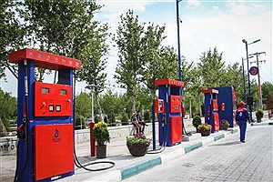 تصویر  توزیع 12 میلیون لیتر بنزین و گاز طبیعی به جایگاه‌ها در فارس