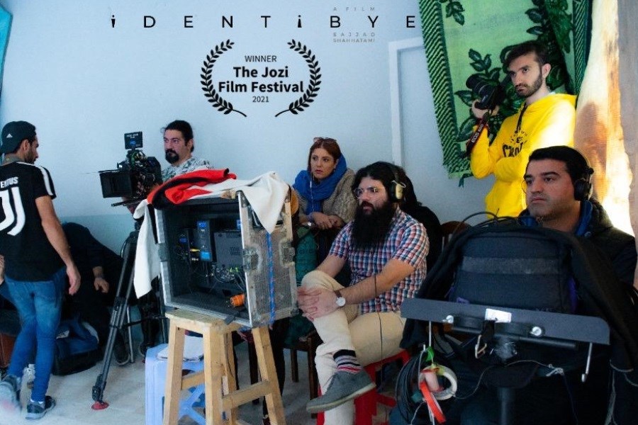تصویر جایزه بهترین فیلم کوتاه داستانی ژوهانسبورگ به «آیدنتی‌بای» رسید