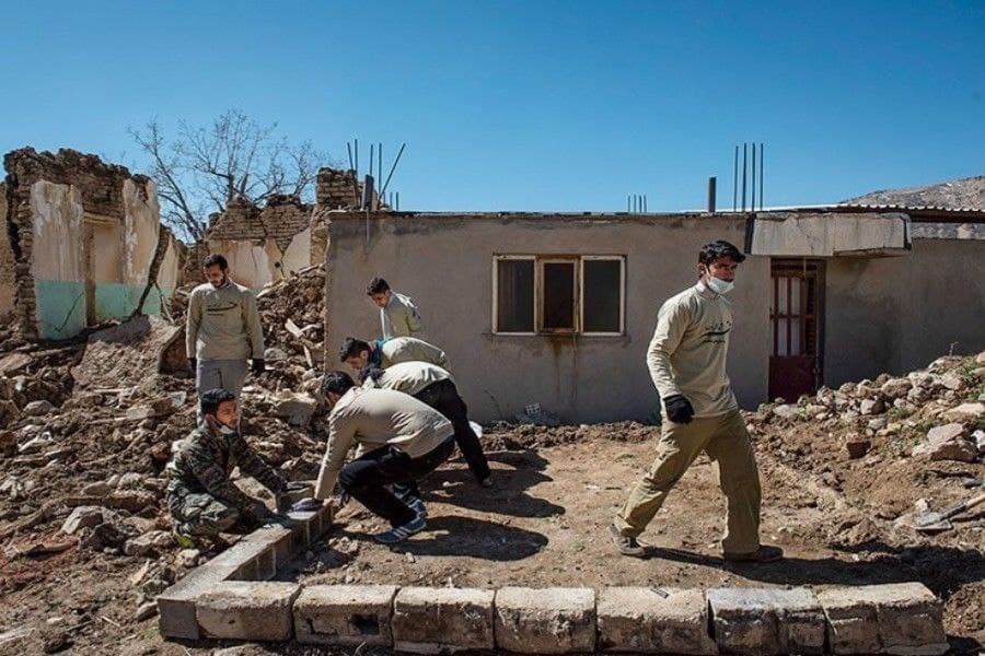 گروه‌های جهادی برای ساخت و ترمیم خانه‌های زلزله‌زده کوهرنگ اعلام آمادگی کردند
