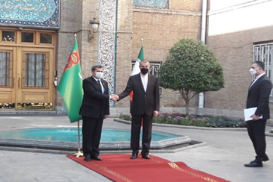 استقبال امیرعبداللهیان از همتای ترکمنی خود در تهران