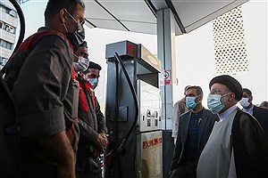 حضور رئیس جمهور در پمپ بنزین میدان فردوسی تهران