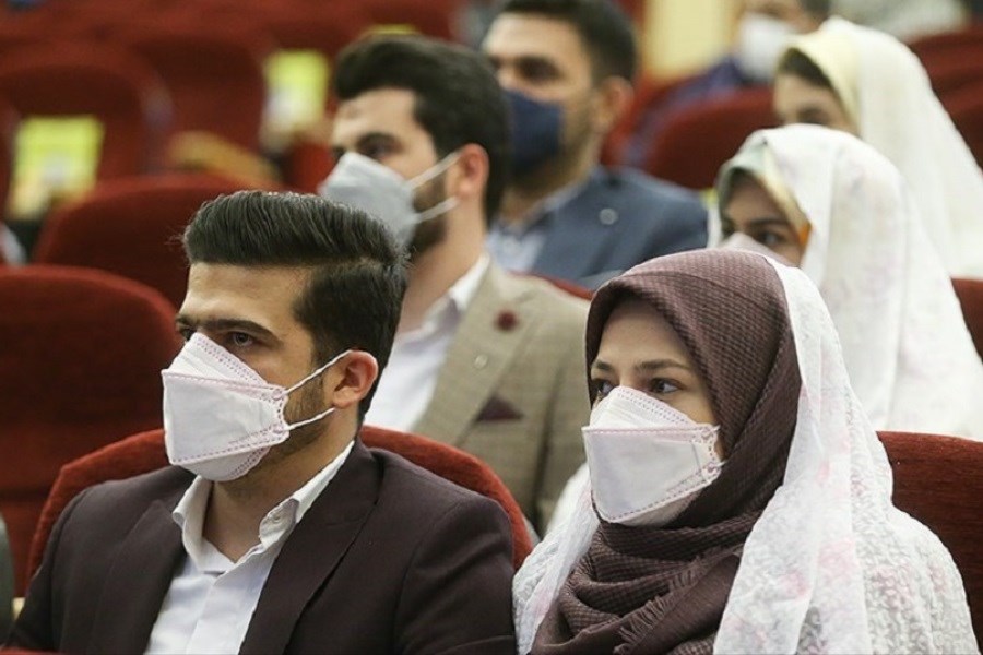 تصویر به زوج‌های دانشجوی دانشگاه علوم پزشکی شهید بهشتی جهیزیه اهدا می‌شود