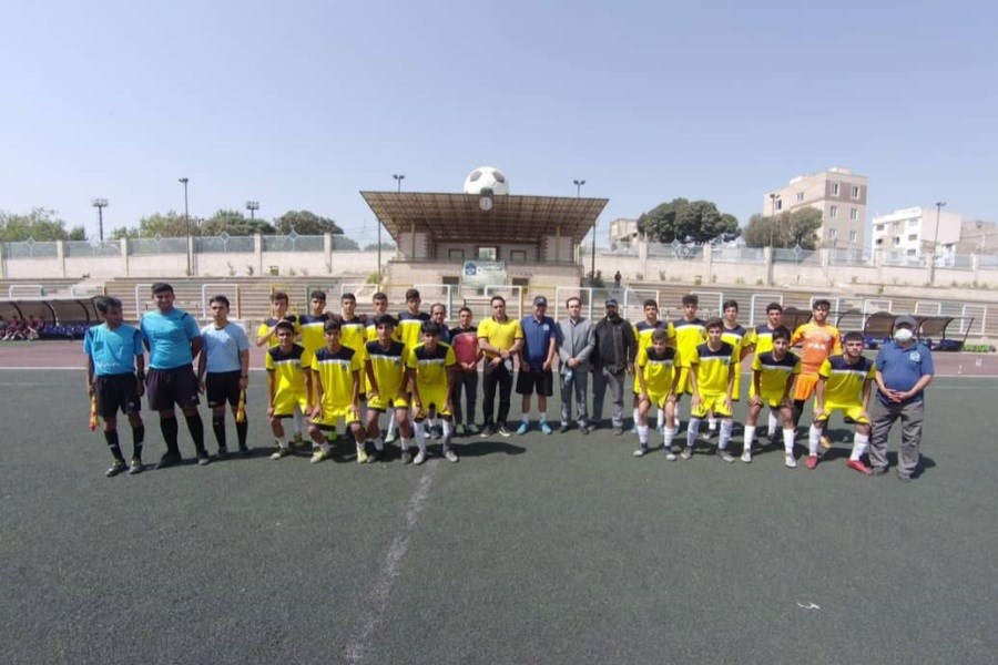تصویر آغاز به‌کار رسمی تیم قلب طهران در مسابقات لیگ نوجوانان شهر تهران