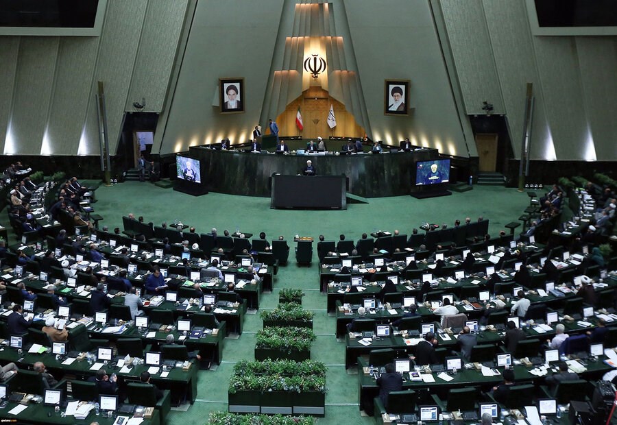 تصویر آغاز نشست علنی مجلس به ریاست قالیباف&#47; بررسی وضعیت شاخص‌های اقتصادی در دولت‌ روحانی در دستورکار پارلمان