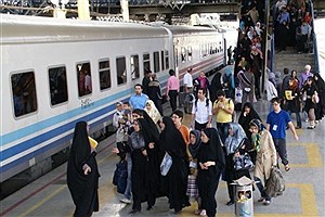 کمبود خدمات در ایستگاه راه آهن پایتخت &#47; افزایش کرایه حمل بار مسافر