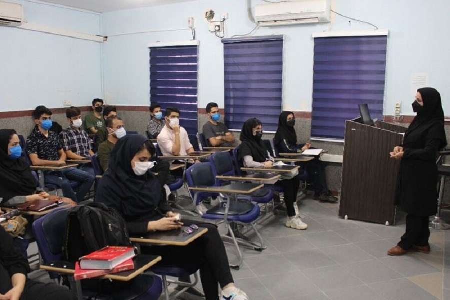 تصویر ممنوعیت حضور دانشجویان واکسن نزده در کلاس