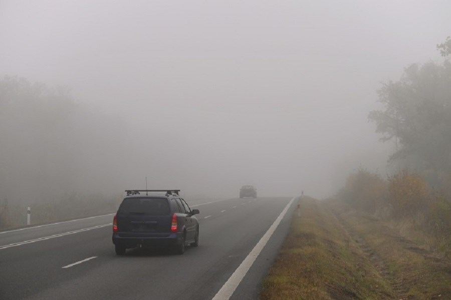 اختلال در تردد خودروها در گردنه های خراسان شمالی به جهت مه غلیظ