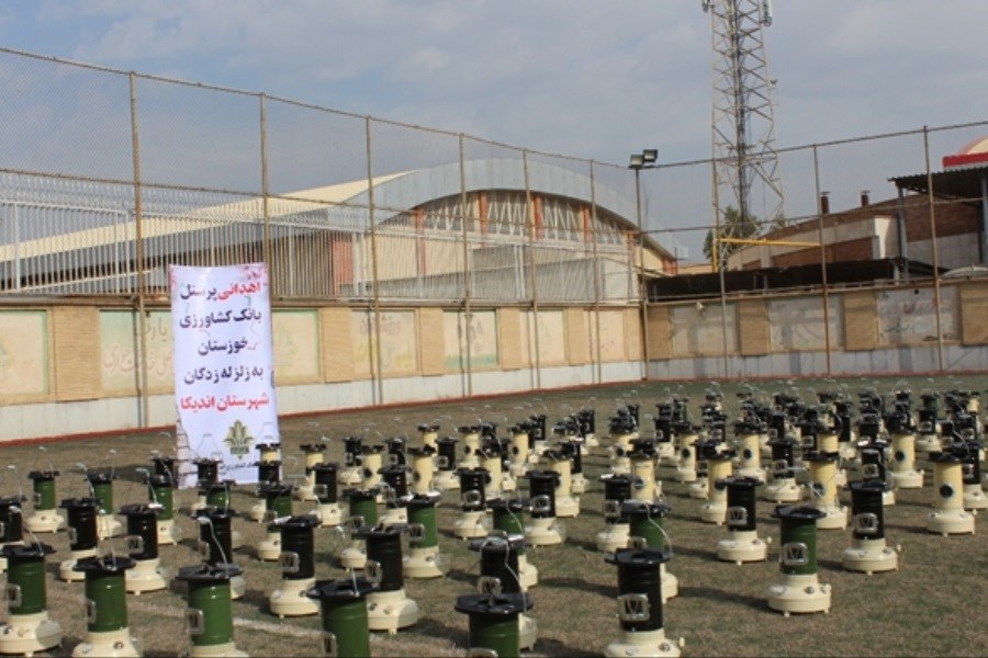 اهدا ۱۳۶ عدد بخاری به زلزله زدگان اندیکا خوزستان