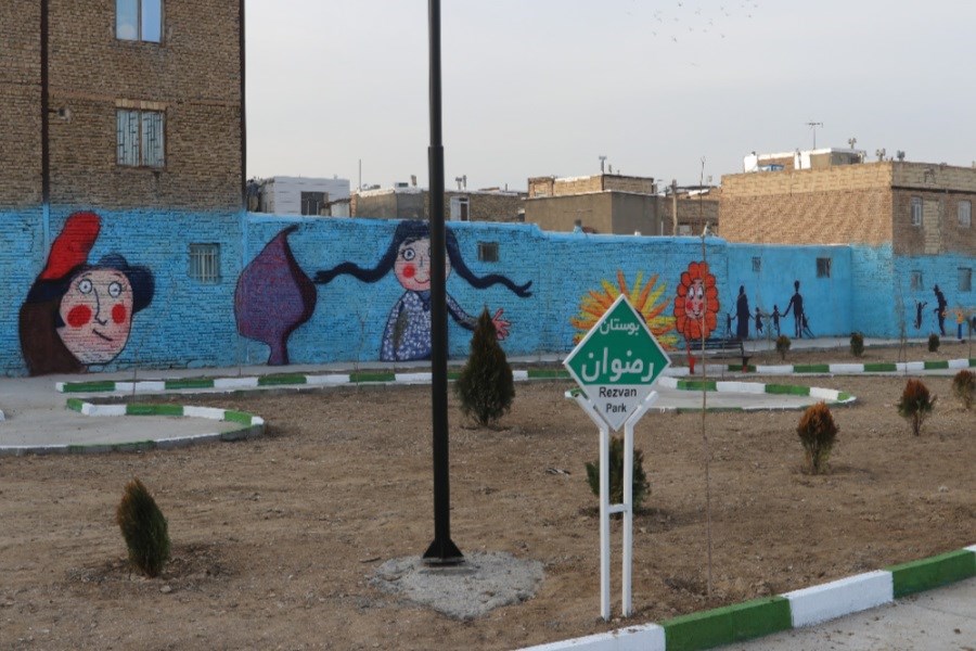 تصویر بوستان رضوان طی سه روز توسط شهرداری منطقه سه همدان احداث شد
