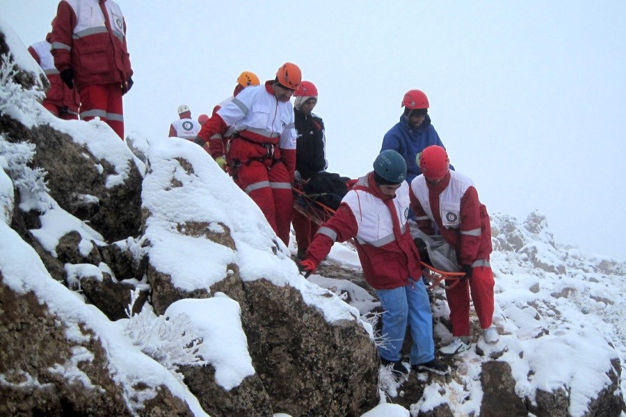 تصویر مرگ کوهنورد گمشده در ارتفاعات دیزین