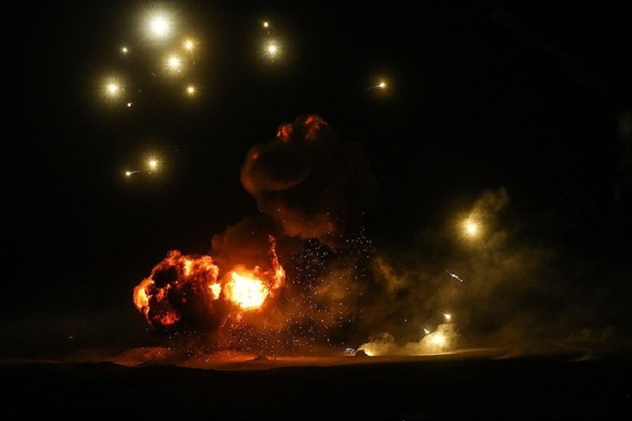 تصویر پایان مرحله زمینی رزمایش پیامبر 17 سپاه با اجرای رزم شبانه