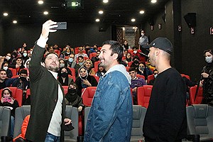 سلفی بهرام رادان با تماشاگران فیلم «گربه سیاه»