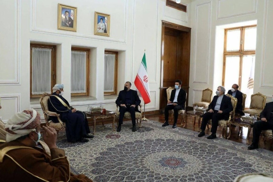 تصویر دیدار معاون سیاسی وزیر امور خارجه عمان با امیر عبداللهیان