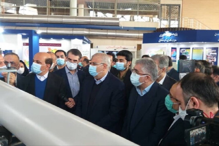 وزیر نفت از نمایشگاه توانمندی‌های جهاد دانشگاهی بازدید کرد