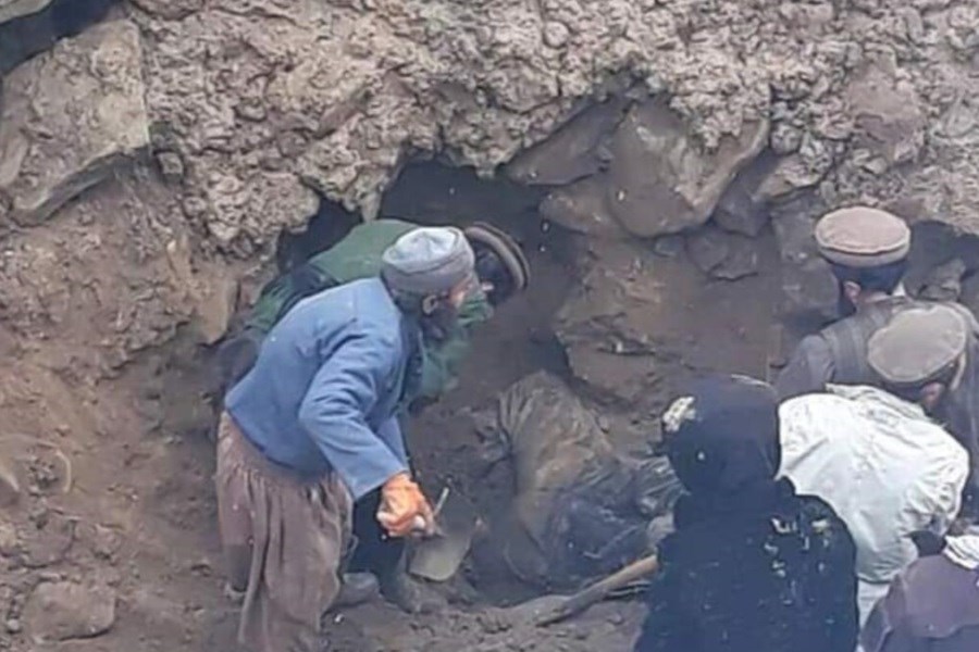 تصویر مرگ 38 نفر درپی ریزش معدن