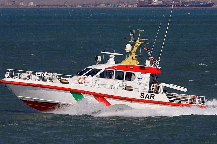 تصویر 12 ملوان از خطر مرگ در خلیج فارس نجات یافتند