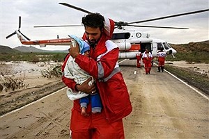 تصویر  تداوم امدادرسانی هوایی به مناطق سیل زده
