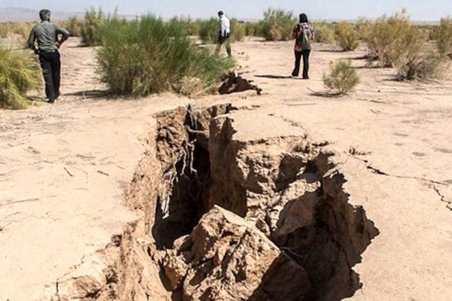 بحرانی شدن فرونشست زمین در دشت مشهد
