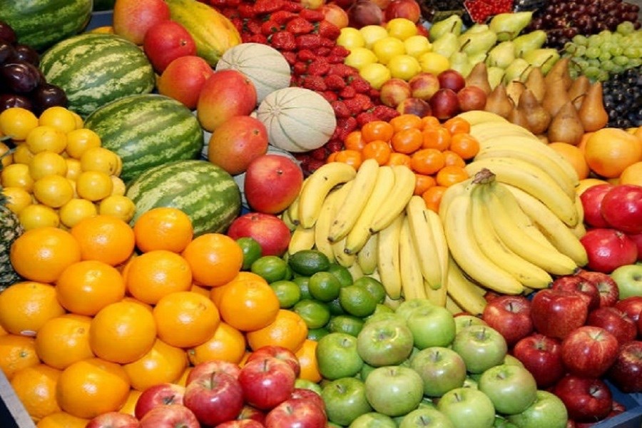 توزیع رانت در بازار میوه &#47; دولت میوه‌های شب عید را گران‌تر می‌فروشد!
