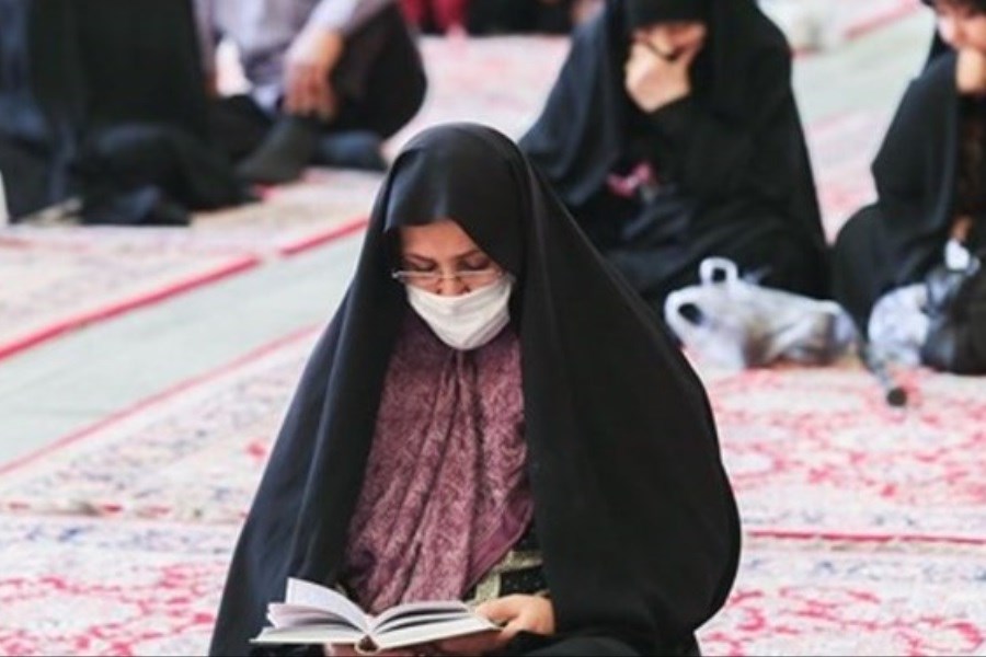 تصویر ایرانیان در کربلا مجلس دعای کمیل برپا می‌کنند