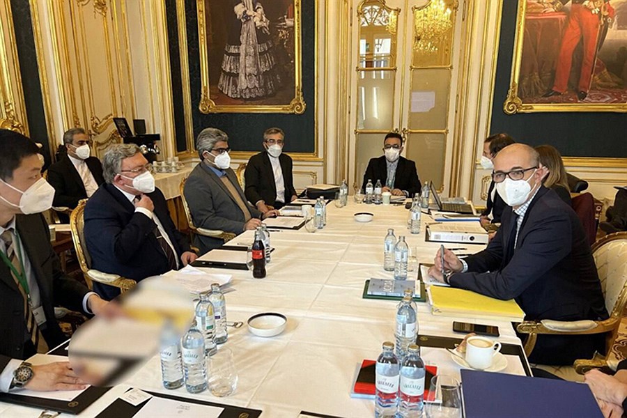 جلسه گروه ۱+۴ و ایران به منظور ادامه نگارش متن نهایی مذاکرات