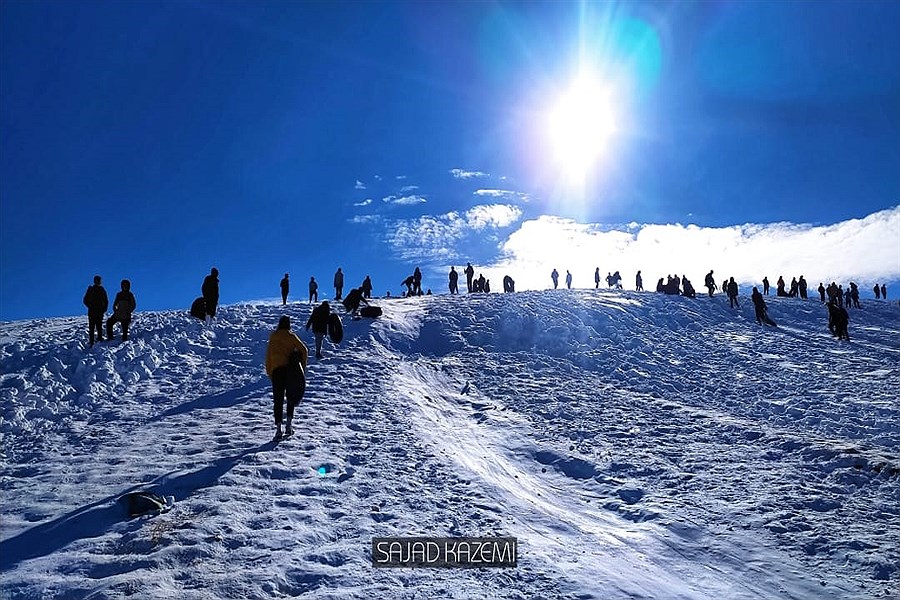 تصویر نشاطی از جنس برف در نورآباد