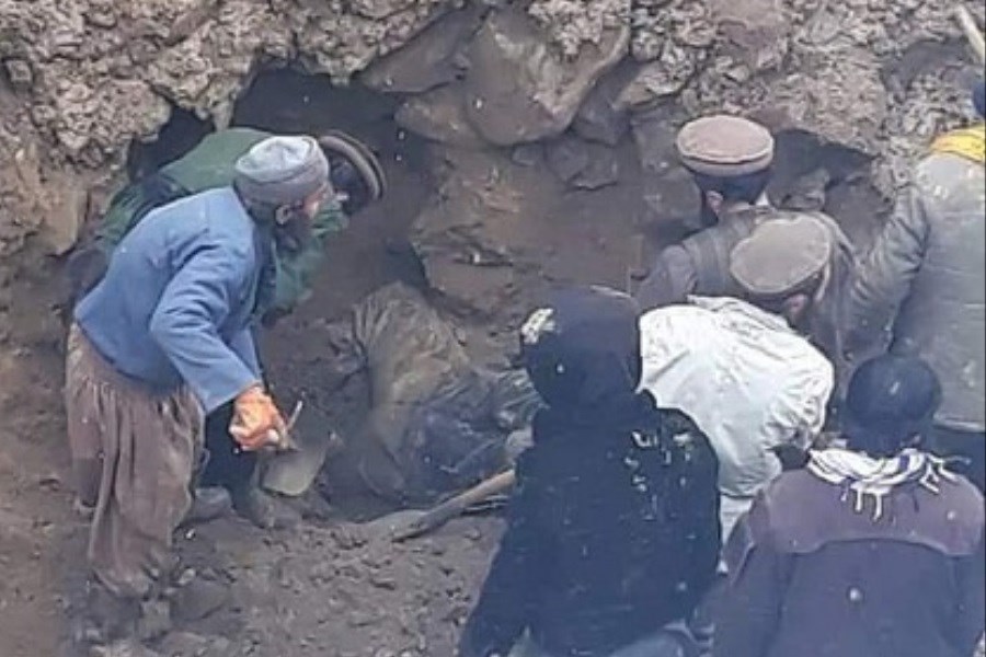 تصویر ریزش معدن در افغانستان با ۱۰ کشته