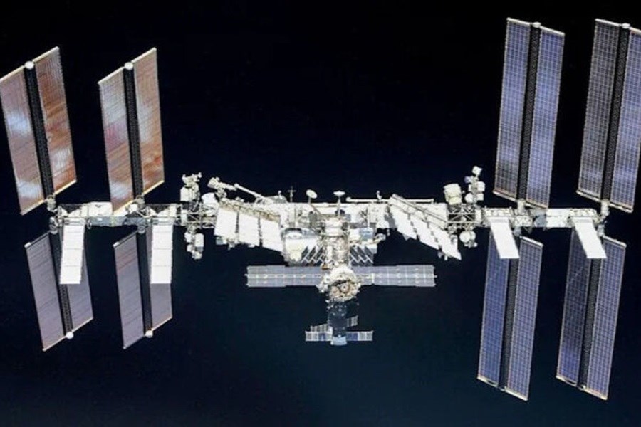 تصویر ایستگاه بین المللی فضایی روی زمین سقوط می‌کند