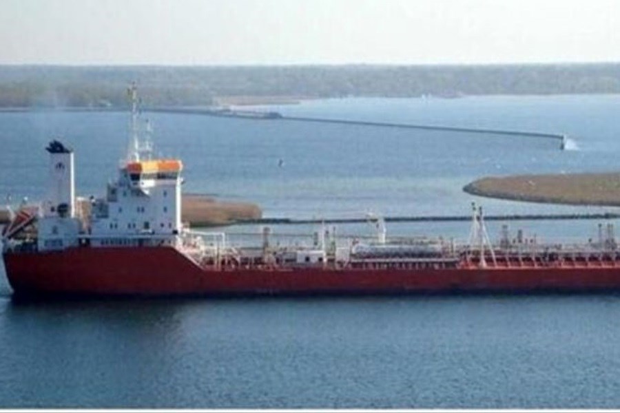 نجات ۱۷ خدمه کشتی پانامایی توسط ایران