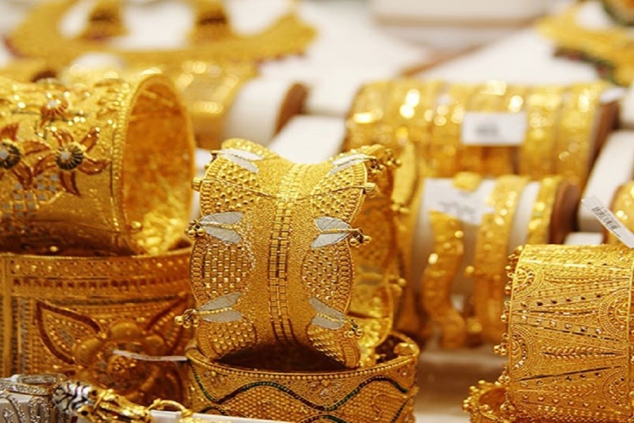 تصویر دستگیری باند کلاهبرداری و فروش طلا و جواهرات قسطی در اینستاگرام