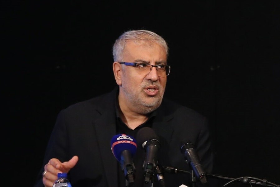 وزیر نفت: نقش صنعت نفت در پیروزی انقلاب اسلامی