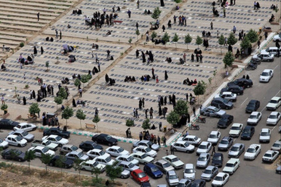 بیش از ۱۰۰ هزار خودرو وارد آرامستان بهشت رضا شدند