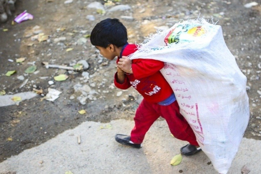 تصویر ساماندهی ۹۲۵کودک کار در مشهد