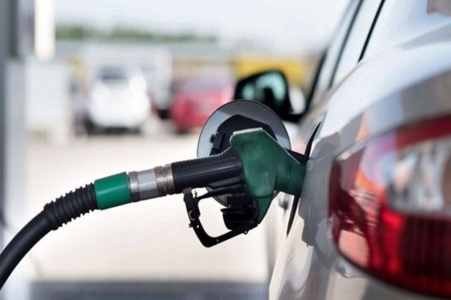 تصویر زنگ خطر واردات بنزین به گوش می رسد