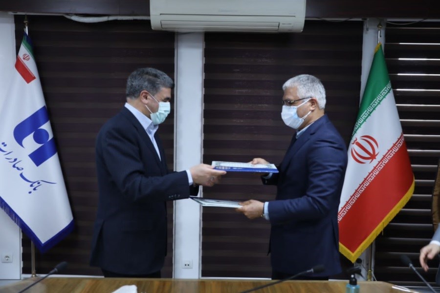 حمایت بانک صادرات ایران از تولید سالانه ۱&#47;۷۲ میلیون تن آهن اسفنجی